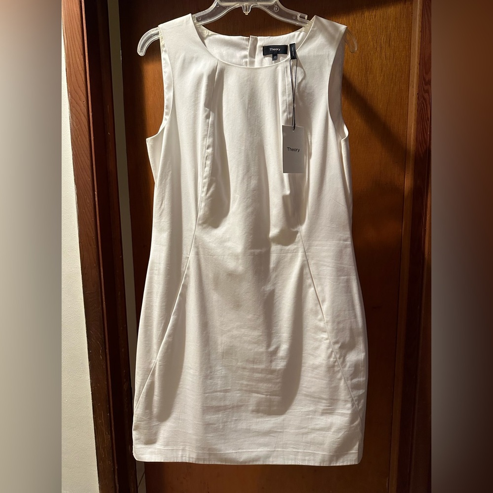 Theory dress, front pockets, back zipper.